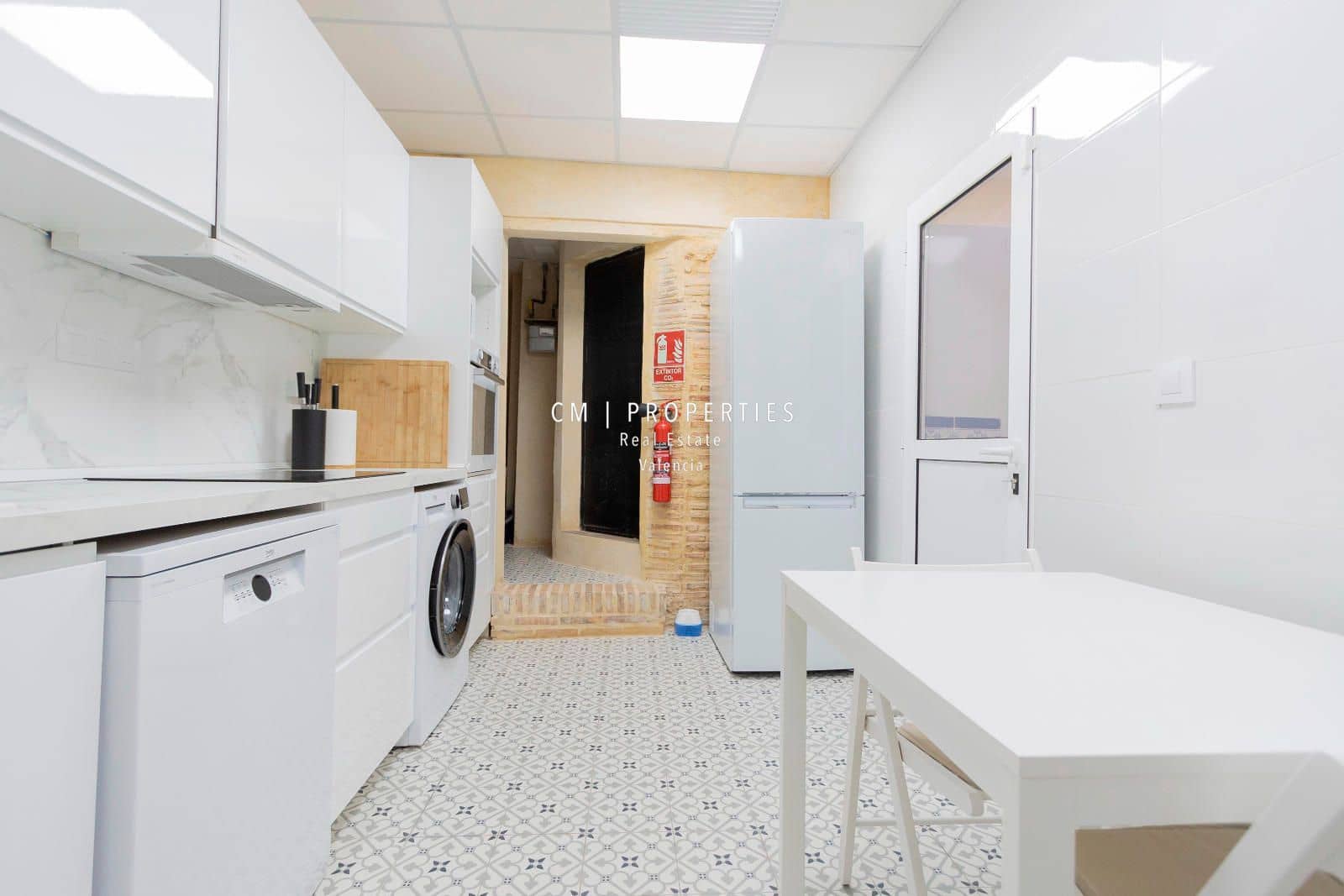 3 bedroom Flat for rent in Valencia city - € 1,500 (Ref: 8578552)