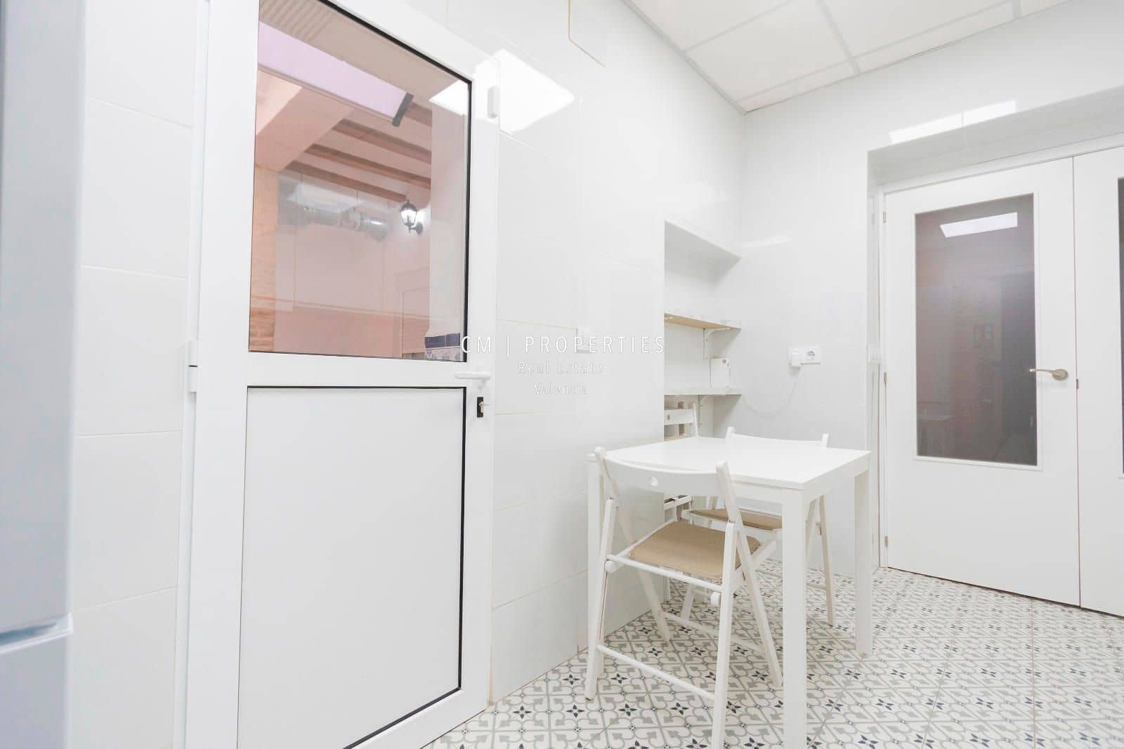 3 bedroom Flat for rent in Valencia city - € 1,500 (Ref: 8578552)