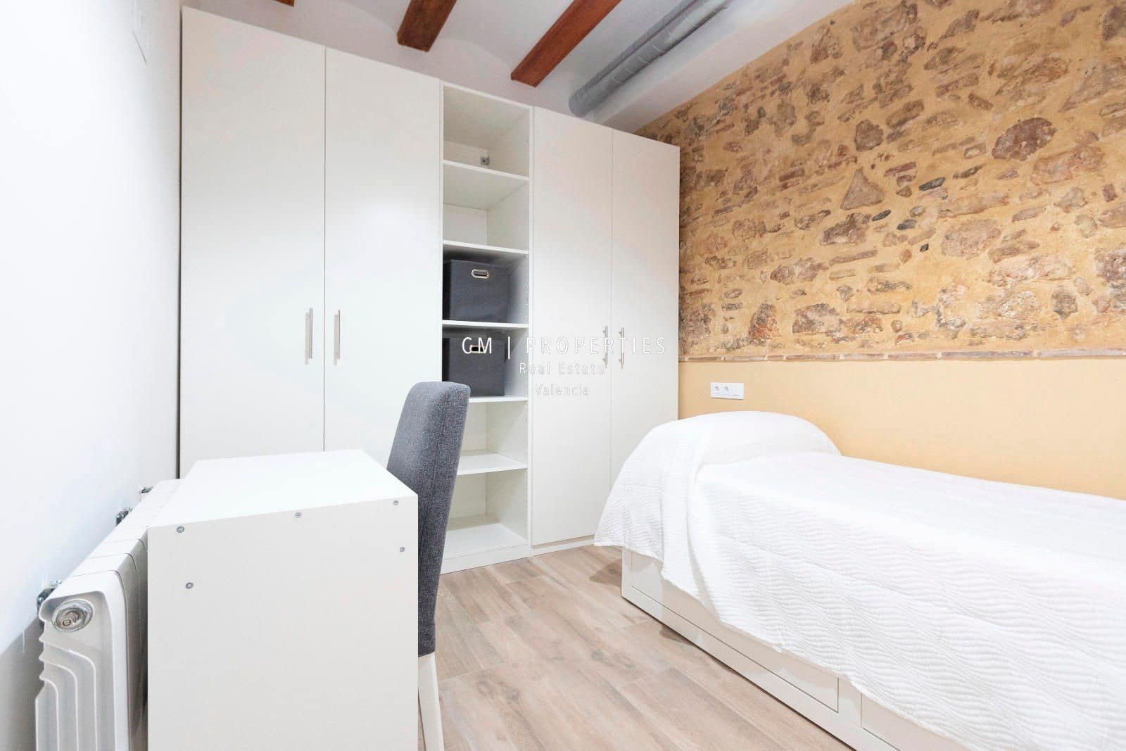 3 bedroom Flat for rent in Valencia city - € 1,500 (Ref: 8578552)