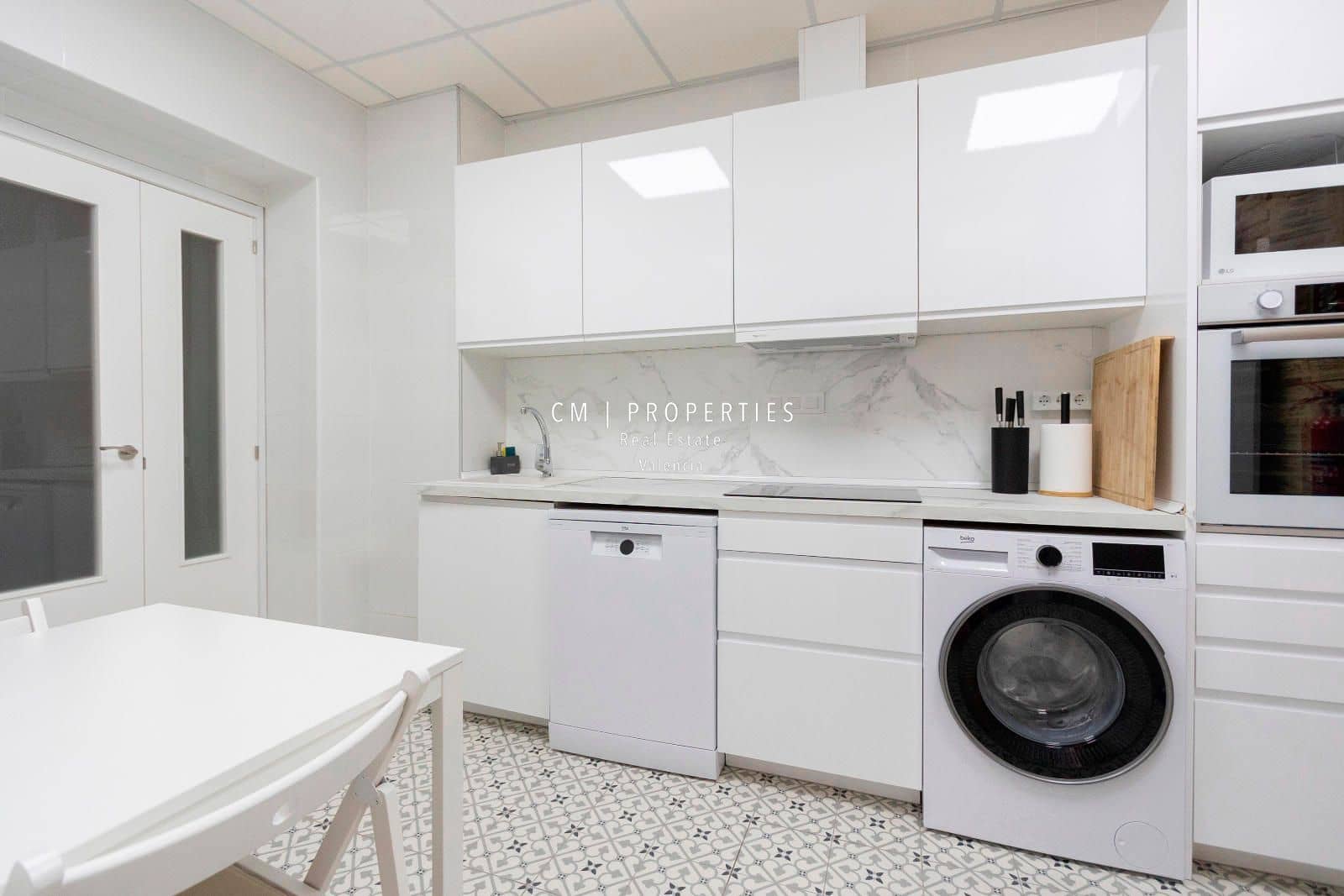 3 bedroom Flat for rent in Valencia city - € 1,500 (Ref: 8578552)