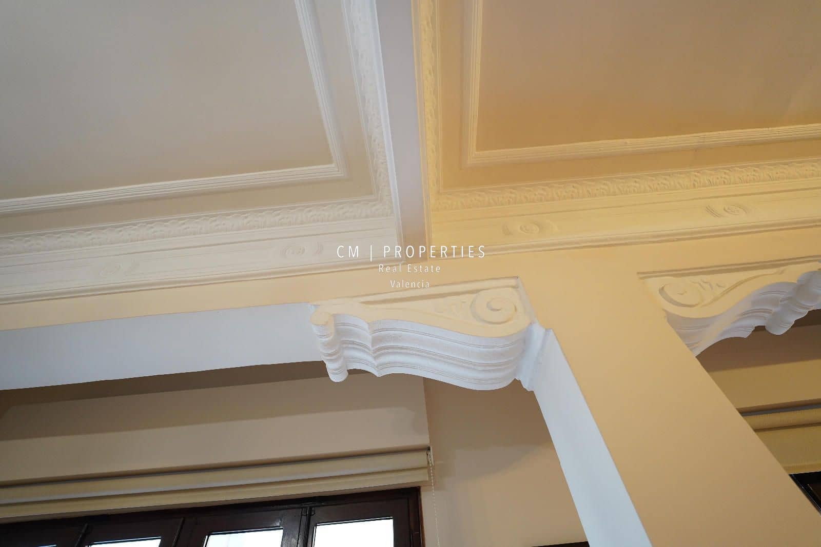 2 quarto Apartamento para arrendar em Valencia cidade - 2 000 € (Ref: 8579102)
