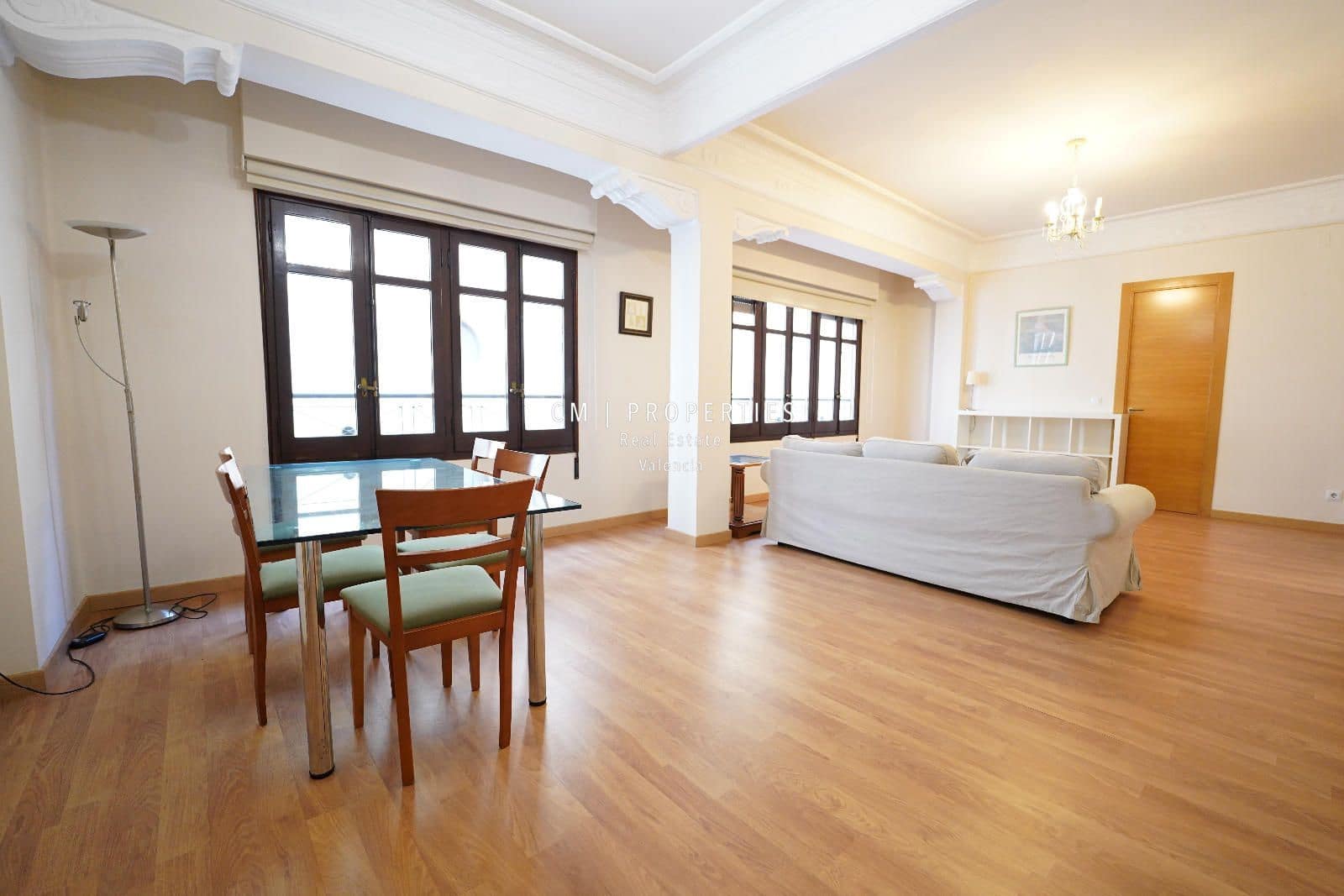 2 quarto Apartamento para arrendar em Valencia cidade - 2 000 € (Ref: 8579102)
