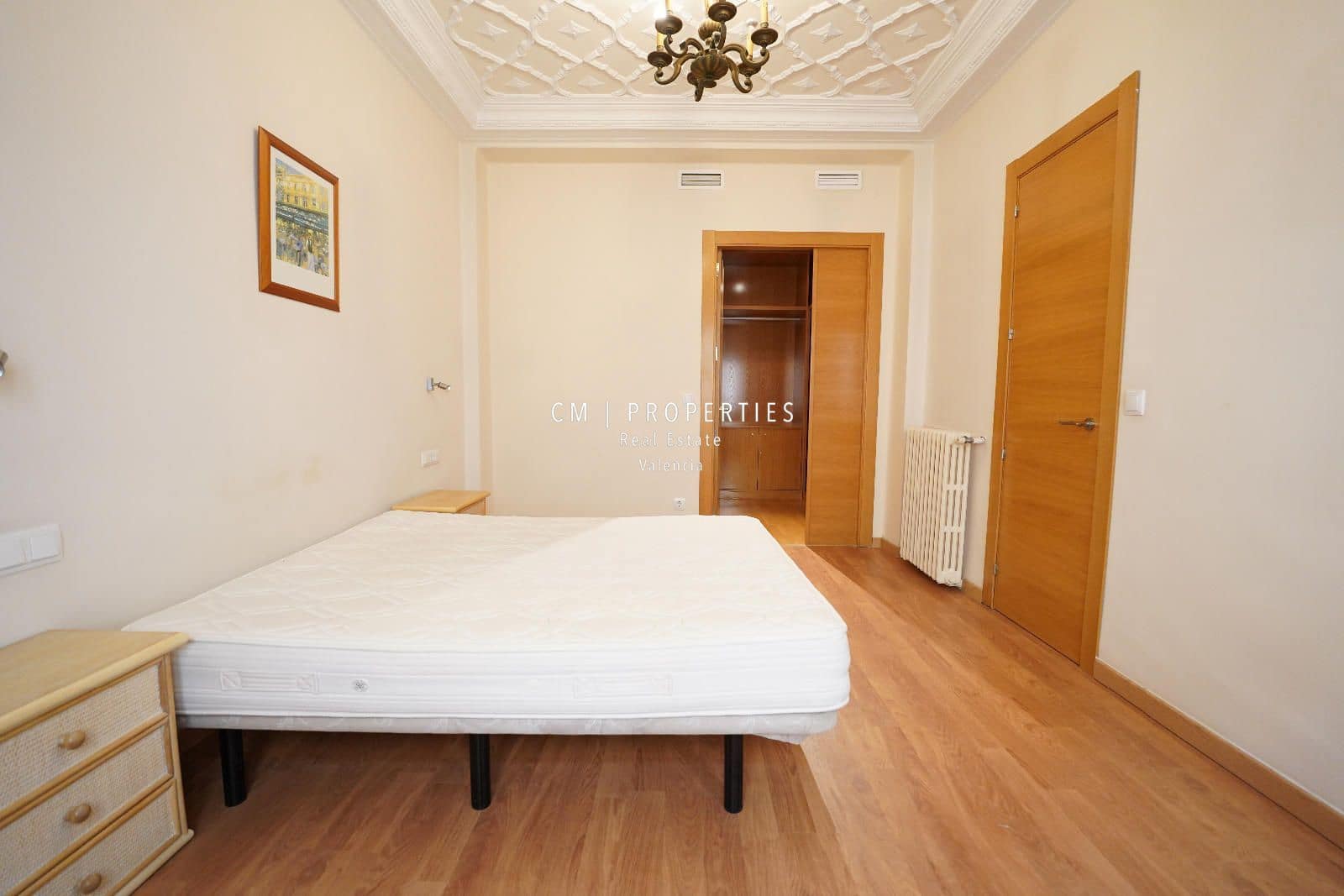 2 quarto Apartamento para arrendar em Valencia cidade - 2 000 € (Ref: 8579102)