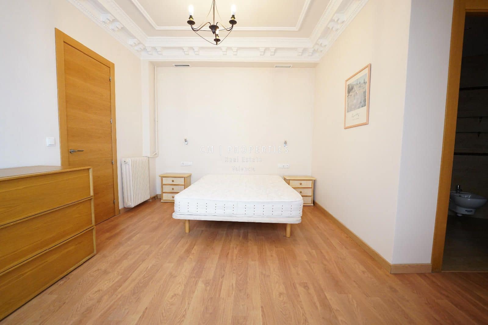 2 quarto Apartamento para arrendar em Valencia cidade - 2 000 € (Ref: 8579102)