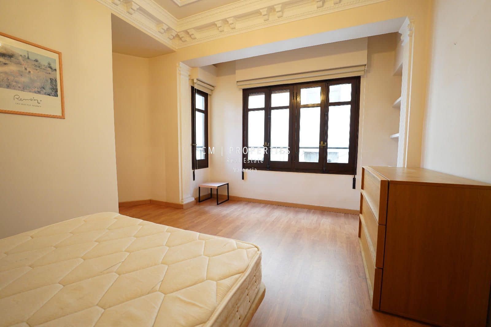 2 quarto Apartamento para arrendar em Valencia cidade - 2 000 € (Ref: 8579102)
