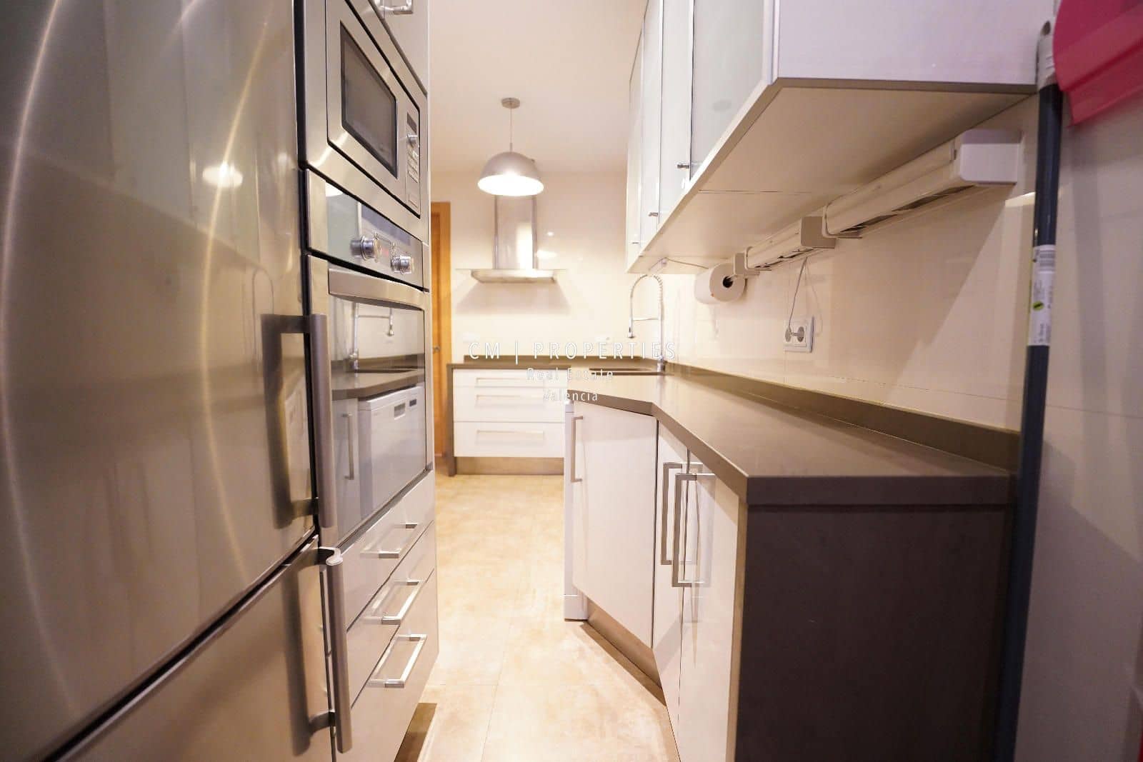 2 quarto Apartamento para arrendar em Valencia cidade - 2 000 € (Ref: 8579102)