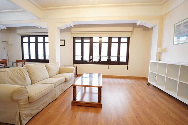 2 quarto Apartamento para arrendar em Ciutat Vella, Valência cidade - 2 000 € (Ref: 8579102)
