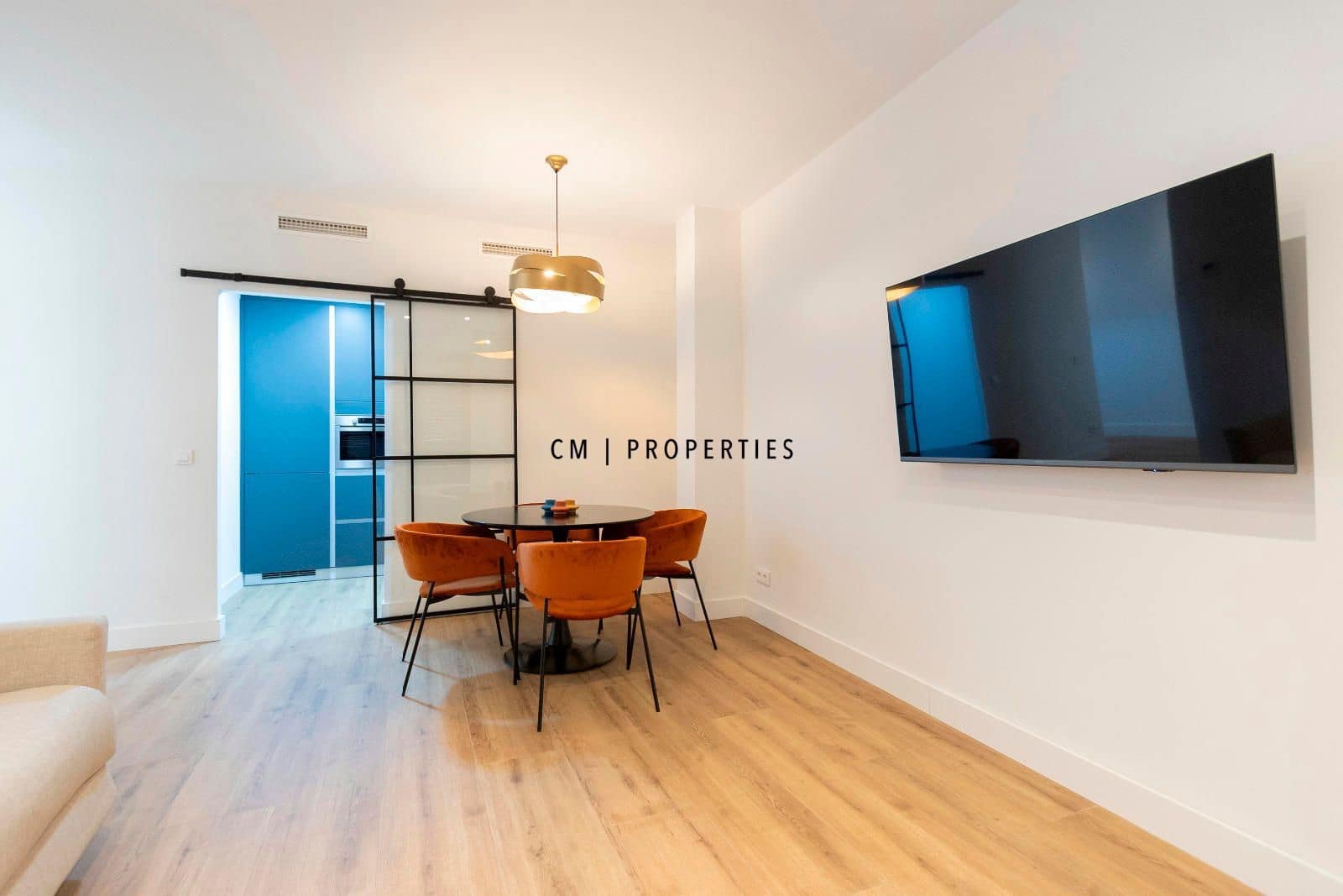 2 soveværelse Lejlighed til leje i Valencia by - € 1.850 (Ref: 8595726)