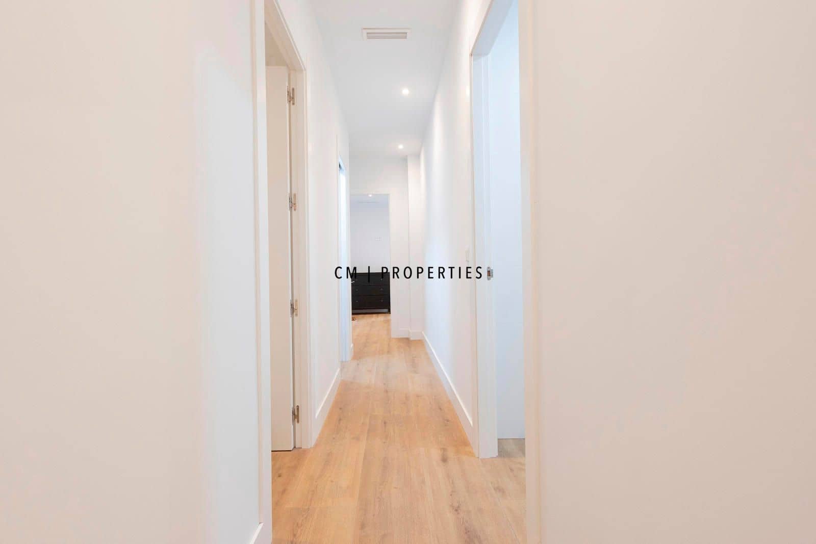 2 soveværelse Lejlighed til leje i Valencia by - € 1.850 (Ref: 8595726)