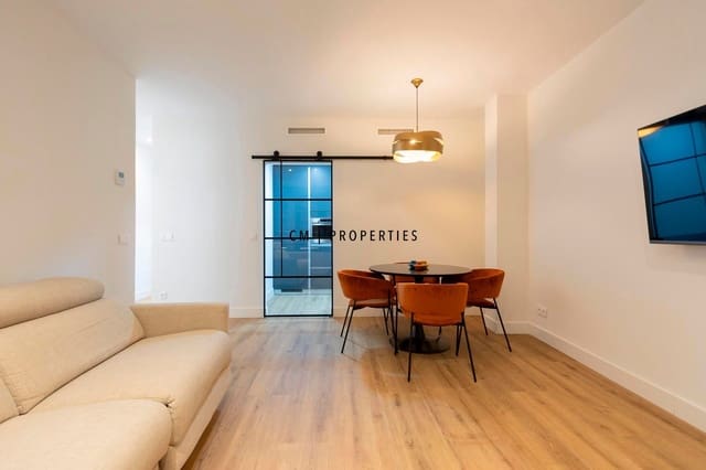 2 soveværelse Lejlighed til leje i Extramurs, Valencia by - € 1.850 (Ref: 8595726)