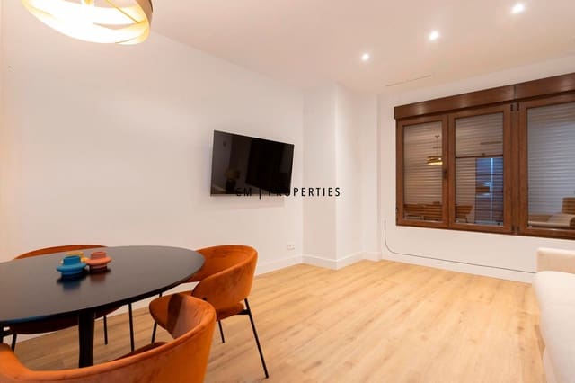 2 soveværelse Lejlighed til leje i Extramurs, Valencia by - € 1.850 (Ref: 8595726)