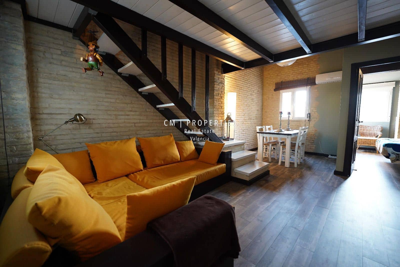 2 makuuhuone Kattohuoneisto vuokrattavana paikassa Valencia kaupunki - 1 750 € (Ref: 8617695)