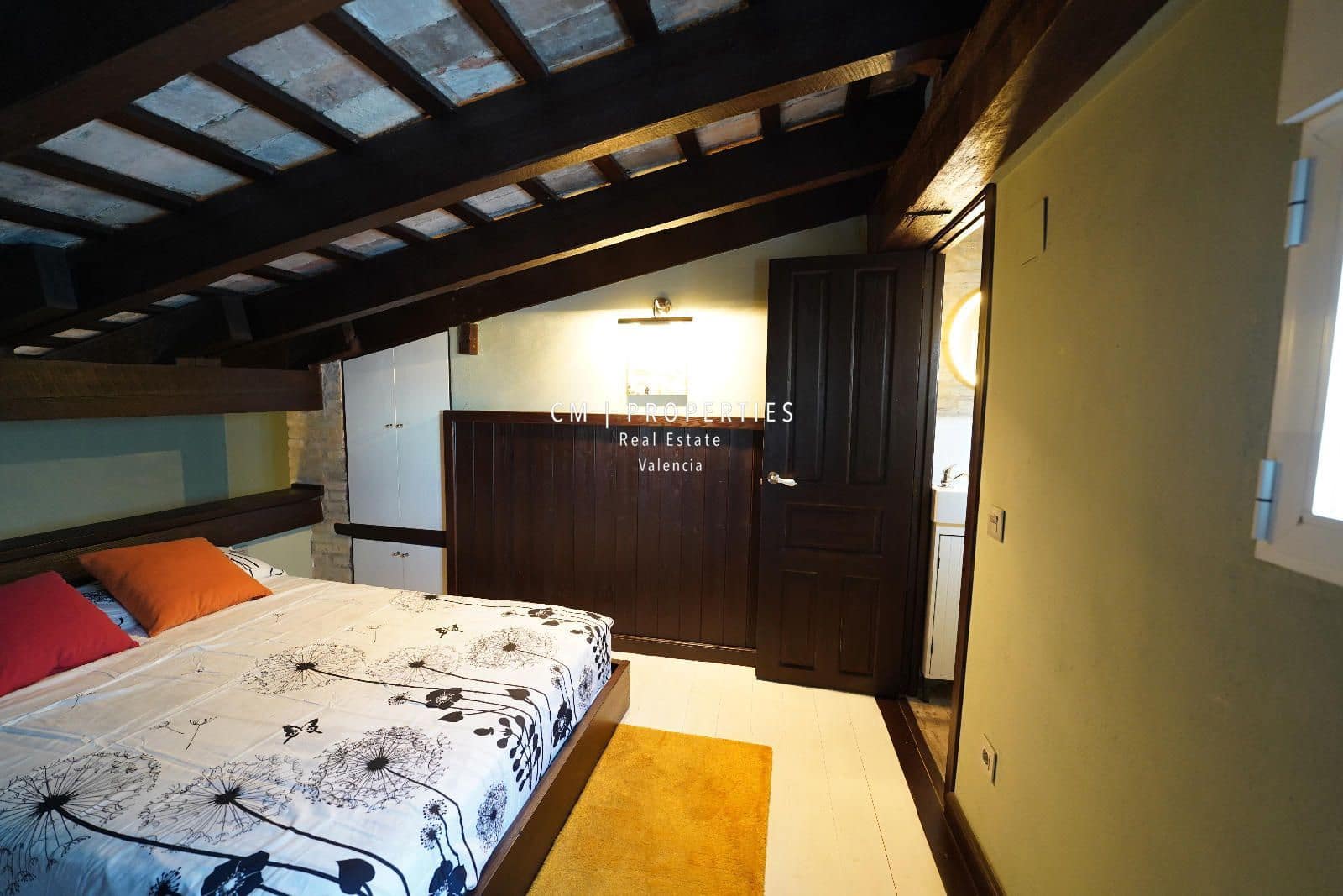 2 makuuhuone Kattohuoneisto vuokrattavana paikassa Valencia kaupunki - 1 750 € (Ref: 8617695)