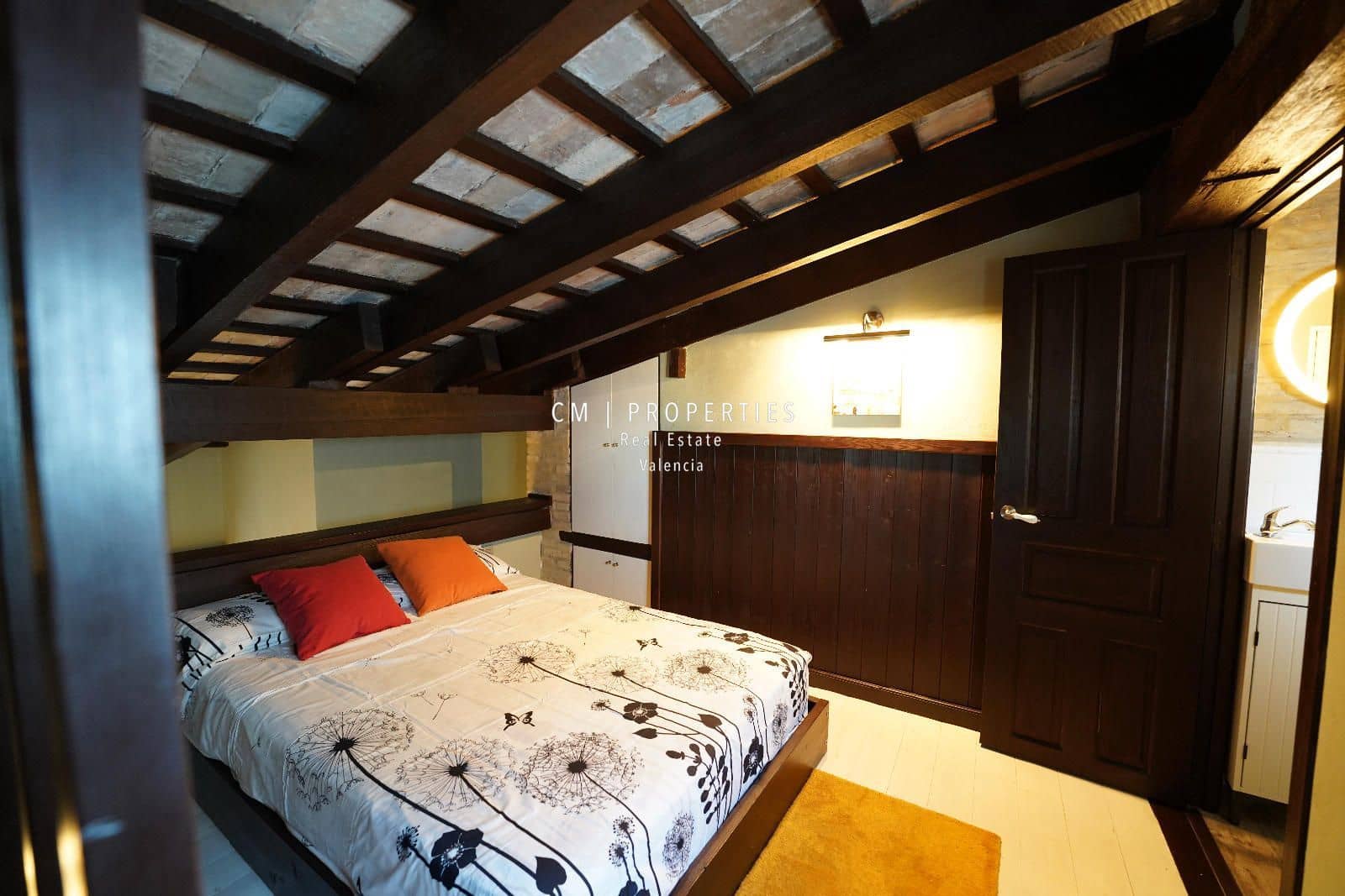 2 makuuhuone Kattohuoneisto vuokrattavana paikassa Valencia kaupunki - 1 750 € (Ref: 8617695)