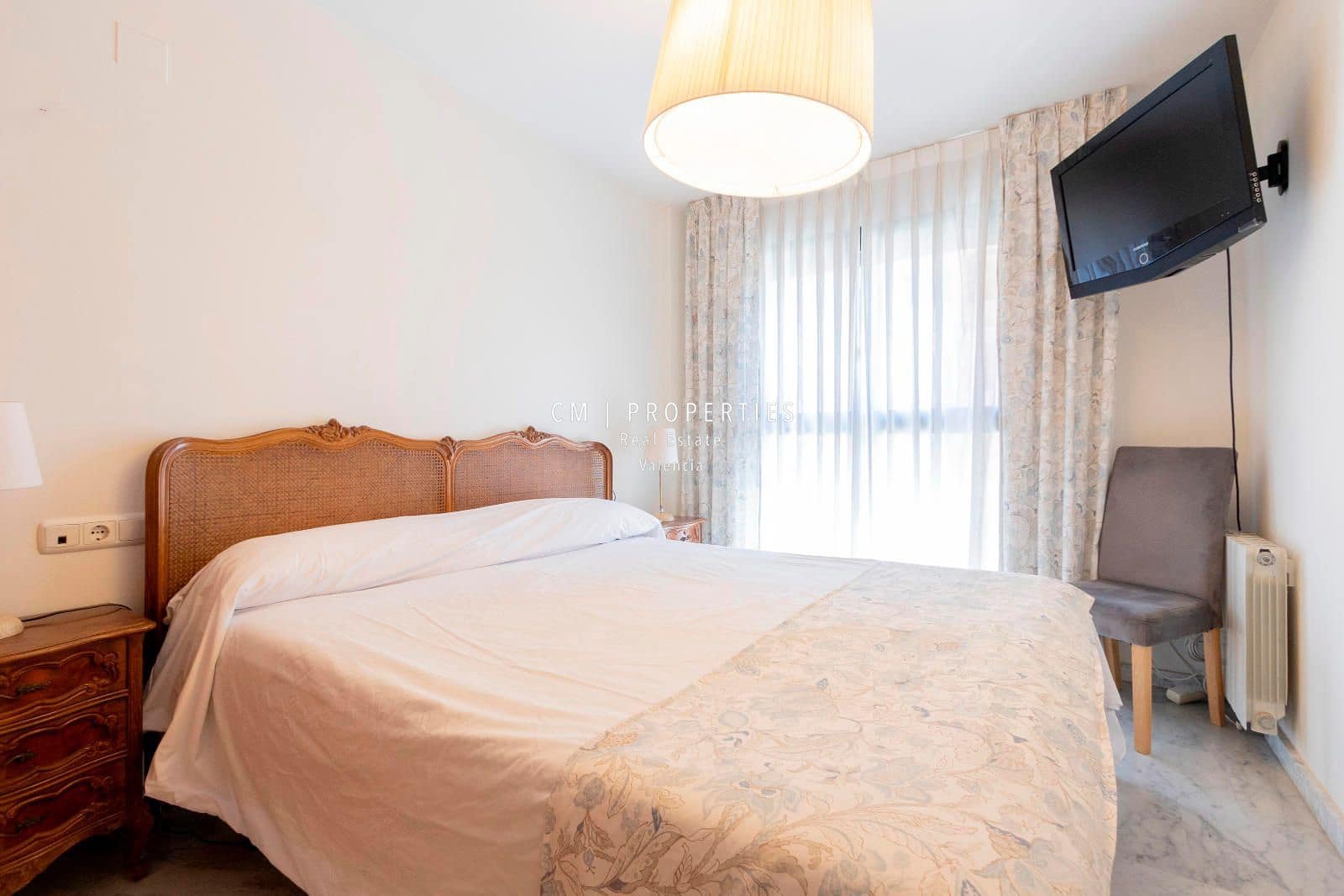 4 bedroom Flat for rent in Valencia city with garage - € 2,500 (Ref: 8617840)