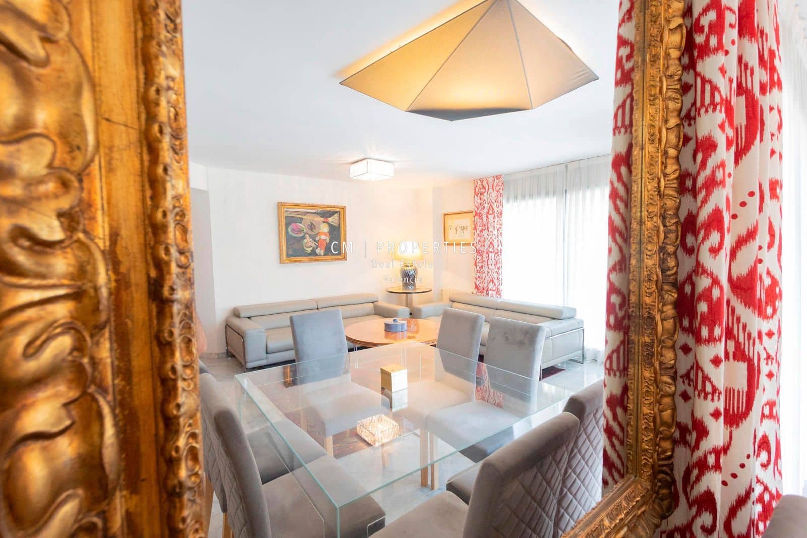 4 bedroom Flat for rent in Valencia city with garage - € 2,500 (Ref: 8617840)