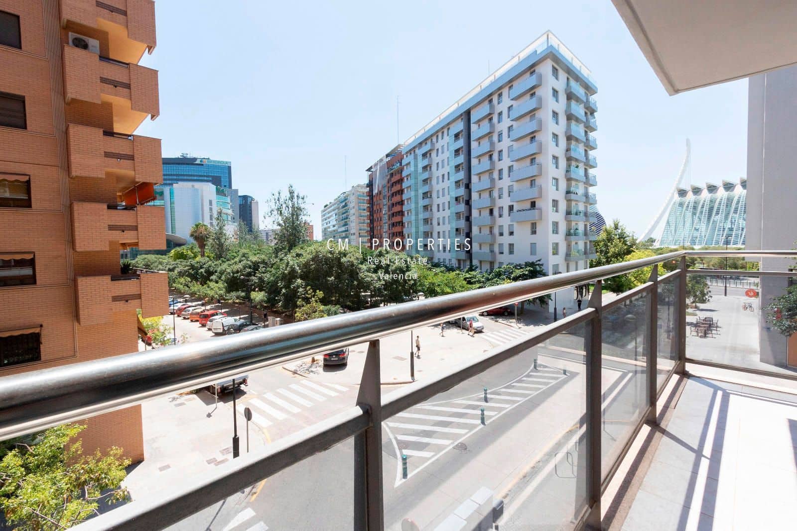 4 bedroom Flat for rent in Valencia city with garage - € 2,500 (Ref: 8617840)