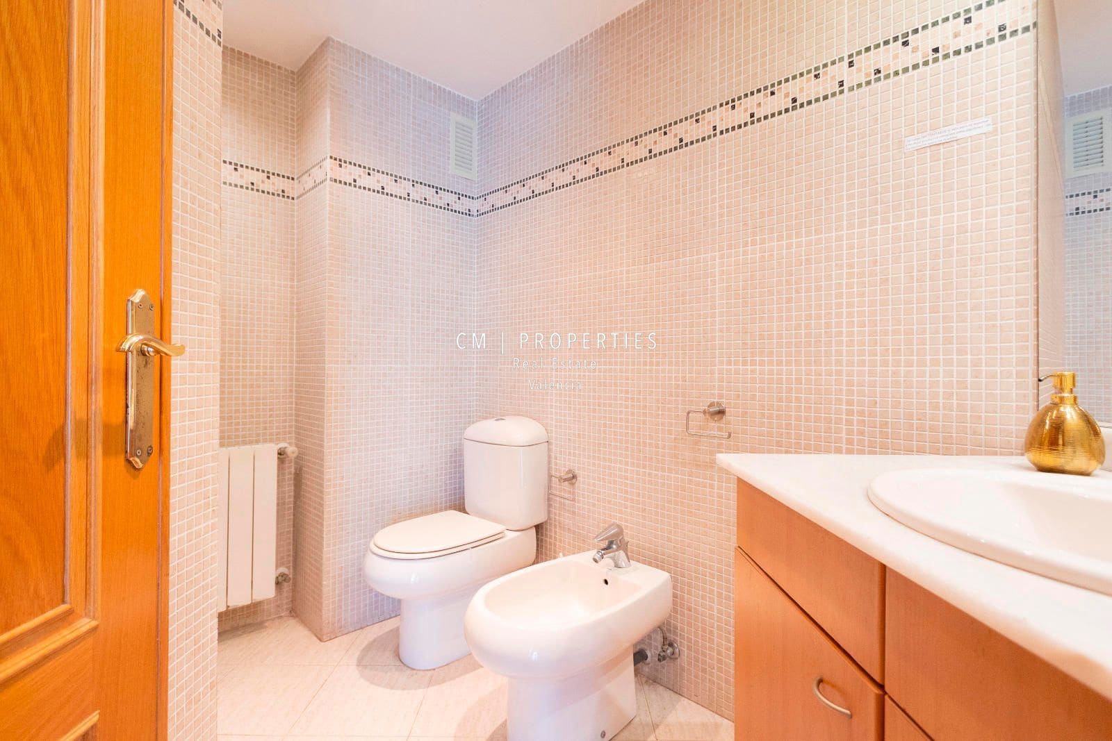 4 bedroom Flat for rent in Valencia city with garage - € 2,500 (Ref: 8617840)