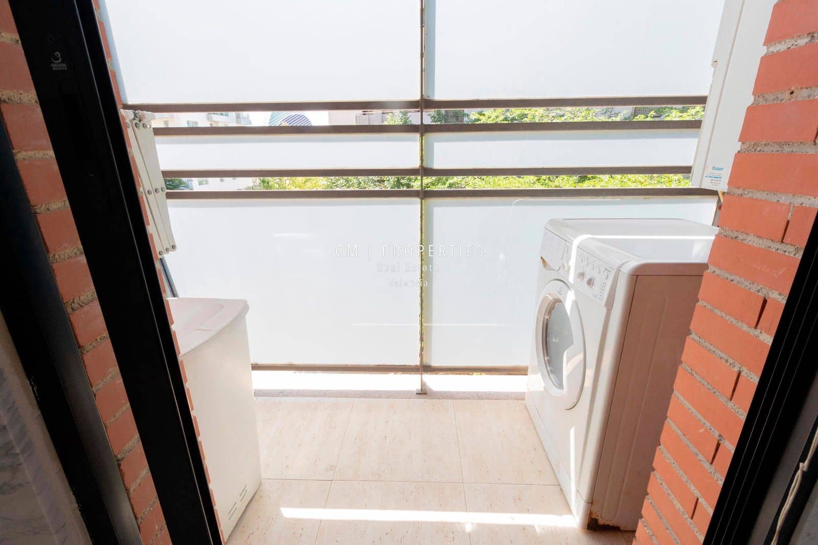 4 bedroom Flat for rent in Valencia city with garage - € 2,500 (Ref: 8617840)