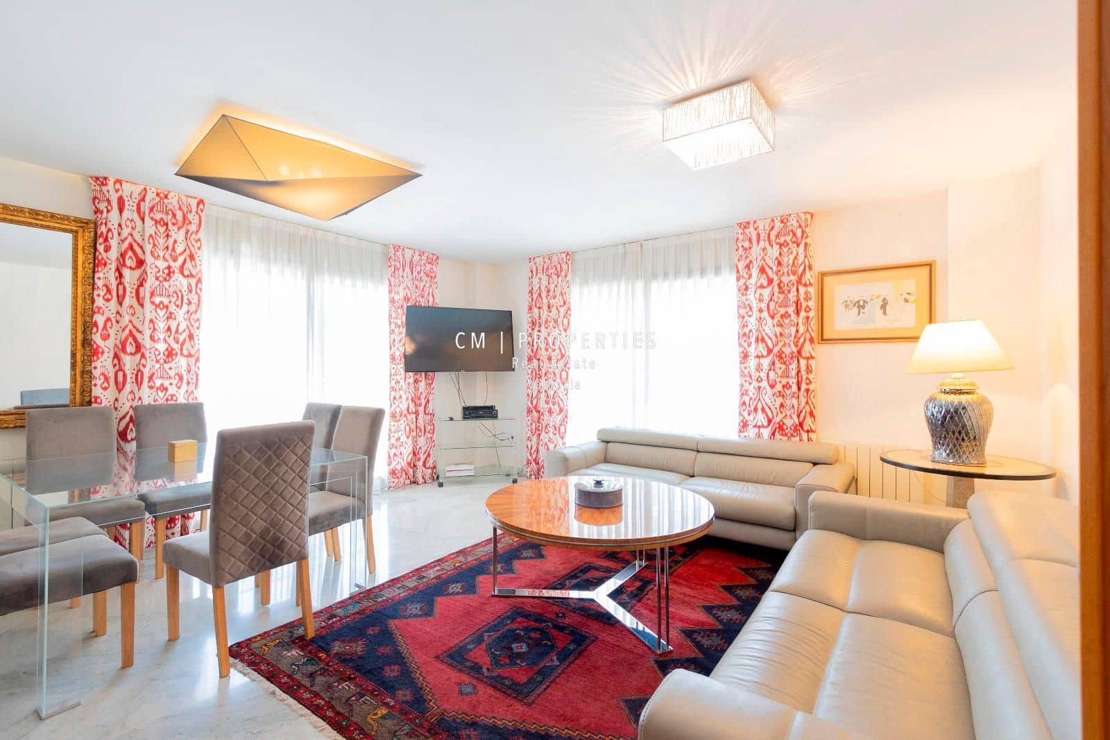 4 bedroom Flat for rent in Valencia city with garage - € 2,500 (Ref: 8617840)