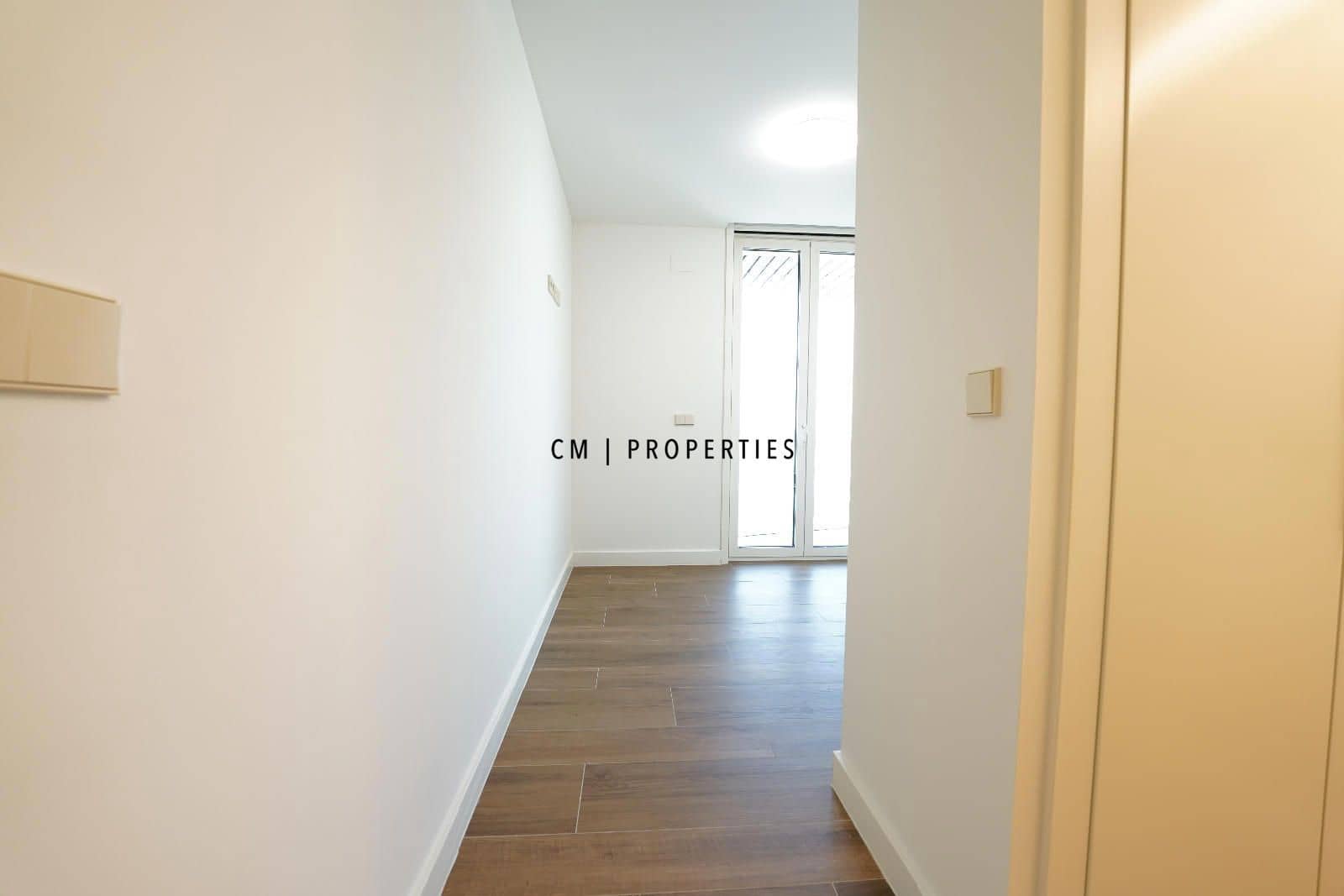 2 sovrum Lägenhet att hyra i Valencia stad med pool garage - 2 900 € (Ref: 8628242)