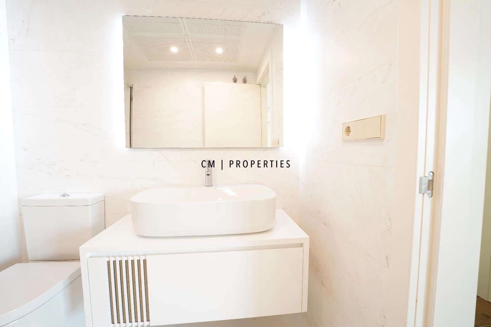 2 sovrum Lägenhet att hyra i Valencia stad med pool garage - 2 900 € (Ref: 8628242)