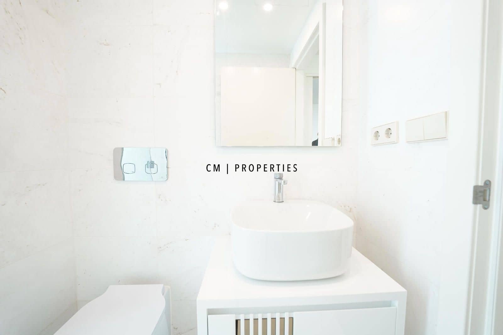 2 sovrum Lägenhet att hyra i Valencia stad med pool garage - 2 900 € (Ref: 8628242)