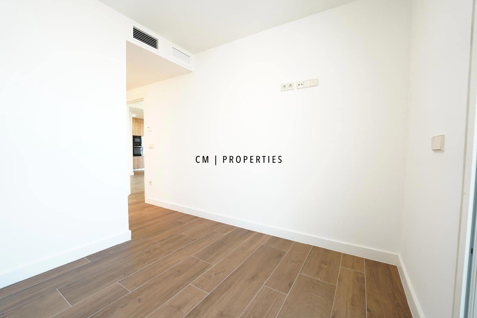 2 sovrum Lägenhet att hyra i Valencia stad med pool garage - 2 900 € (Ref: 8628242)