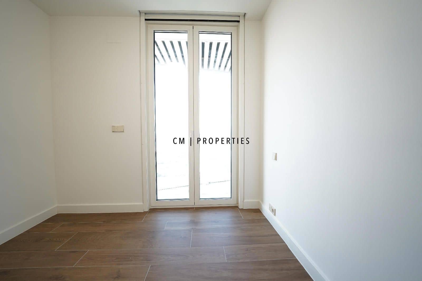 2 sovrum Lägenhet att hyra i Valencia stad med pool garage - 2 900 € (Ref: 8628242)