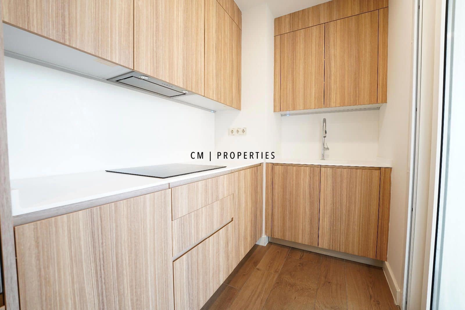 2 sovrum Lägenhet att hyra i Valencia stad med pool garage - 2 900 € (Ref: 8628242)