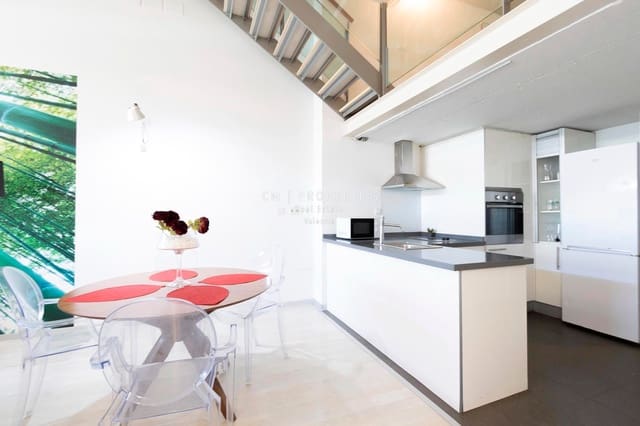 1 sypialnia Penthouse do wynajęcia w Miasto Walencja z basenem garażem - 1 250 € (Ref: 8634065)