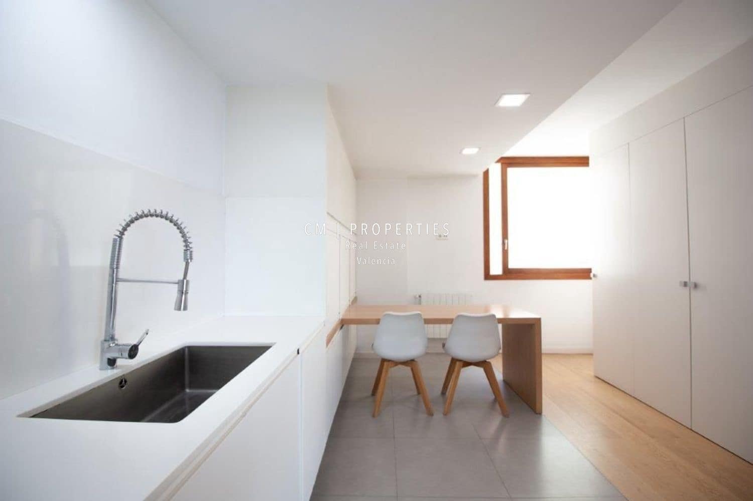 4 bedroom Flat for sale in Valencia city with pool - € 1,300,000 (Ref: 8637841)