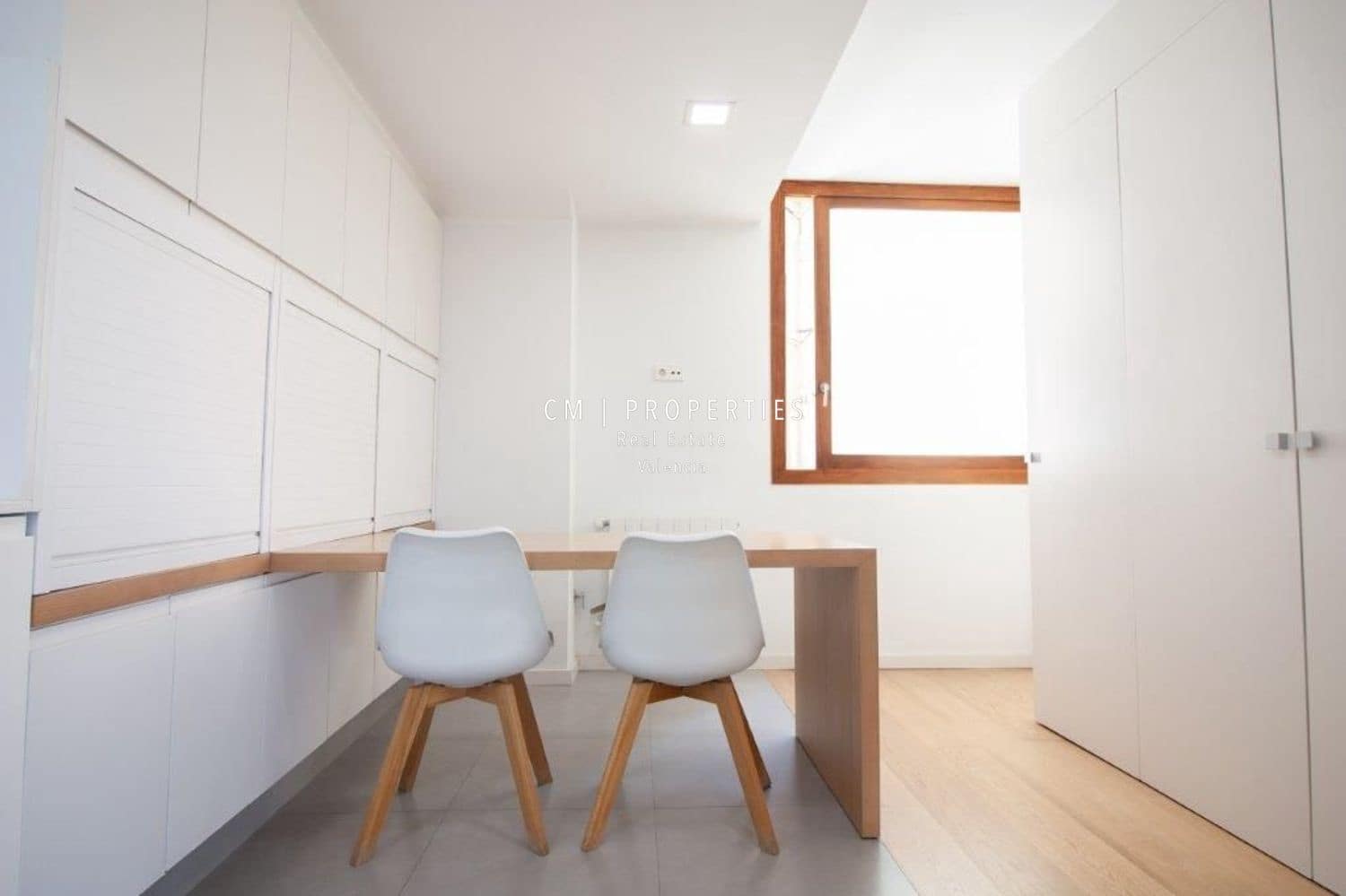 4 bedroom Flat for sale in Valencia city with pool - € 1,300,000 (Ref: 8637841)