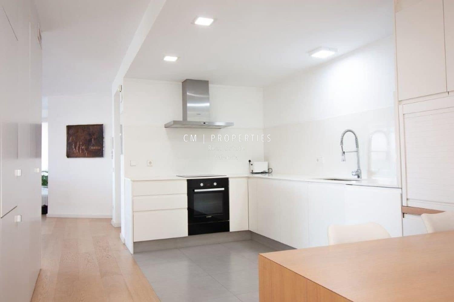 4 bedroom Flat for sale in Valencia city with pool - € 1,300,000 (Ref: 8637841)