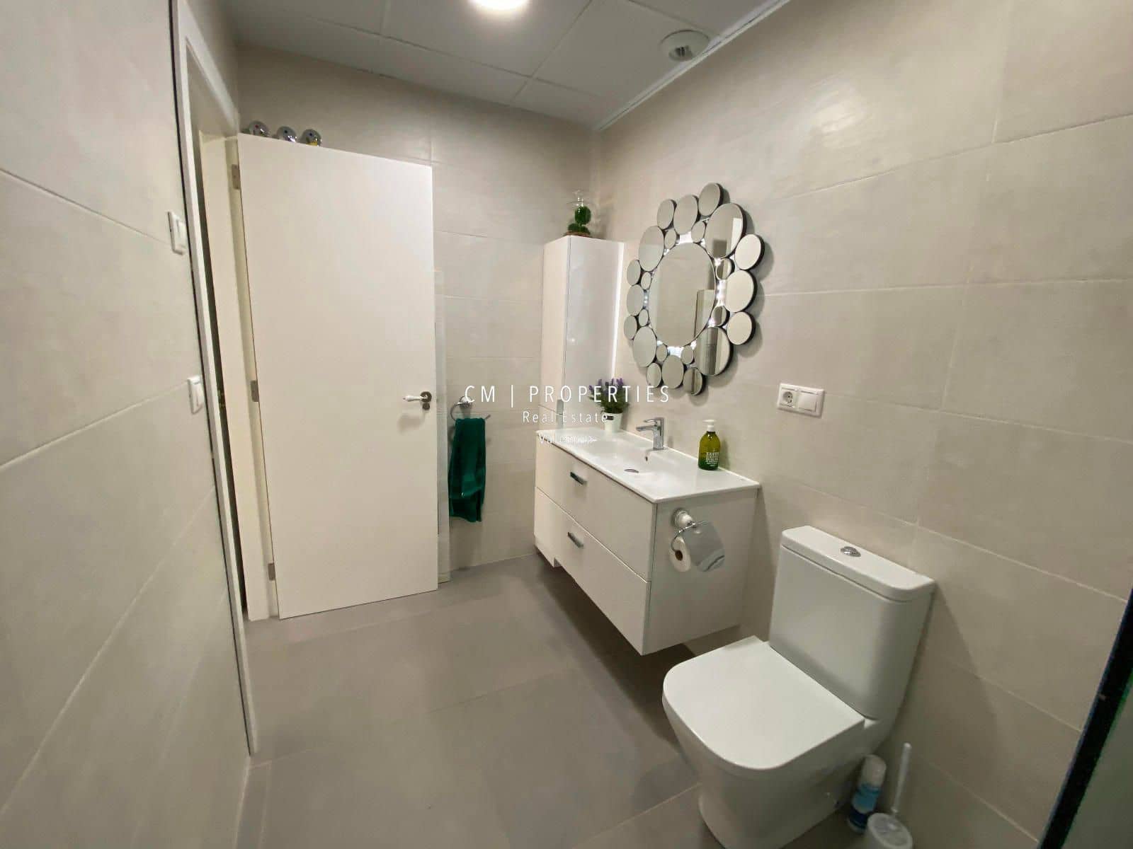 3 sovrum Lägenhet att hyra i Valencia stad med pool garage - 2 400 € (Ref: 8652070)