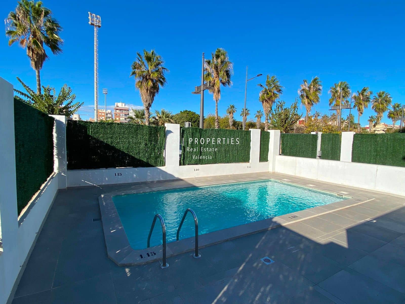 3 sovrum Lägenhet att hyra i Valencia stad med pool garage - 2 400 € (Ref: 8652070)