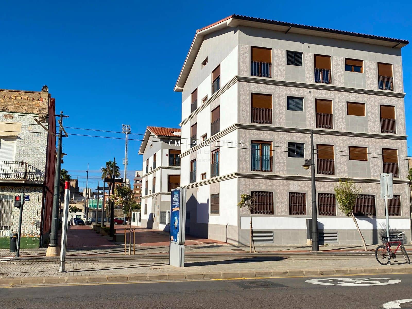 3 sovrum Lägenhet att hyra i Valencia stad med pool garage - 2 400 € (Ref: 8652070)