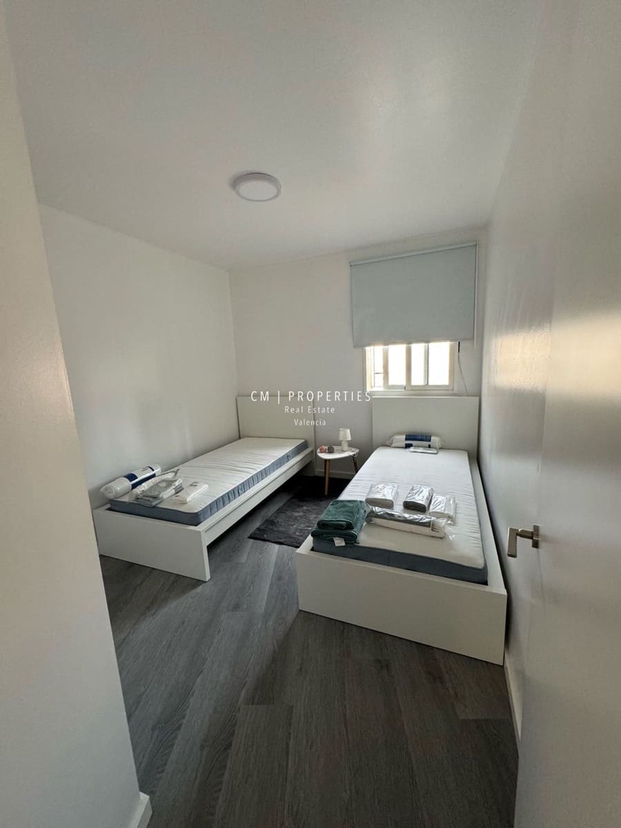 3 sovrum Lägenhet att hyra i Valencia stad - 1 300 € (Ref: 8653801)