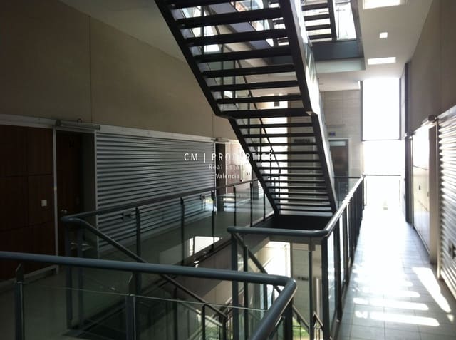 1 sovrum Lägenhet att hyra i Valencia stad med pool garage - 1 250 € (Ref: 8654171)