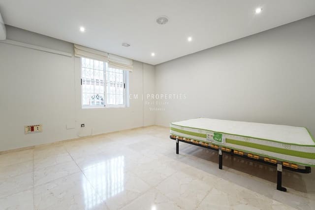 2 quarto Apartamento para arrendar em El Pla del Real, Valência cidade - 1 300 € (Ref: 8655356)