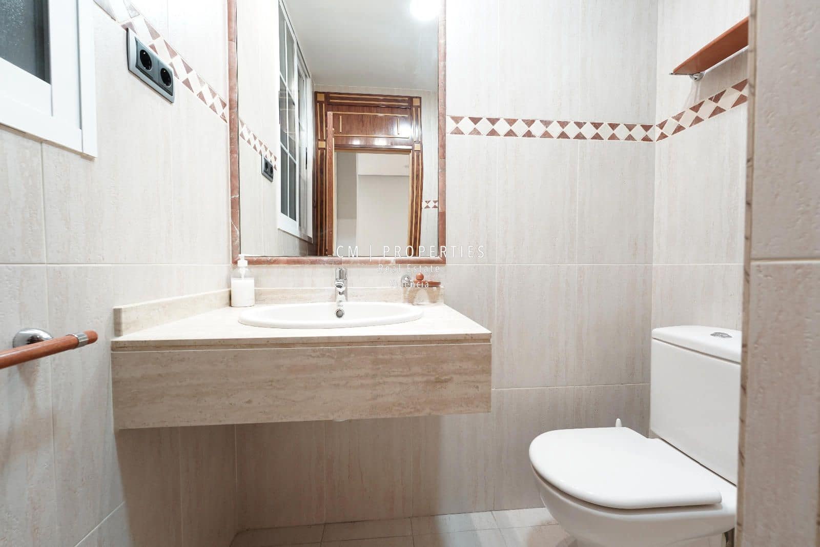 2 quarto Apartamento para arrendar em Valencia cidade - 1 300 € (Ref: 8655356)