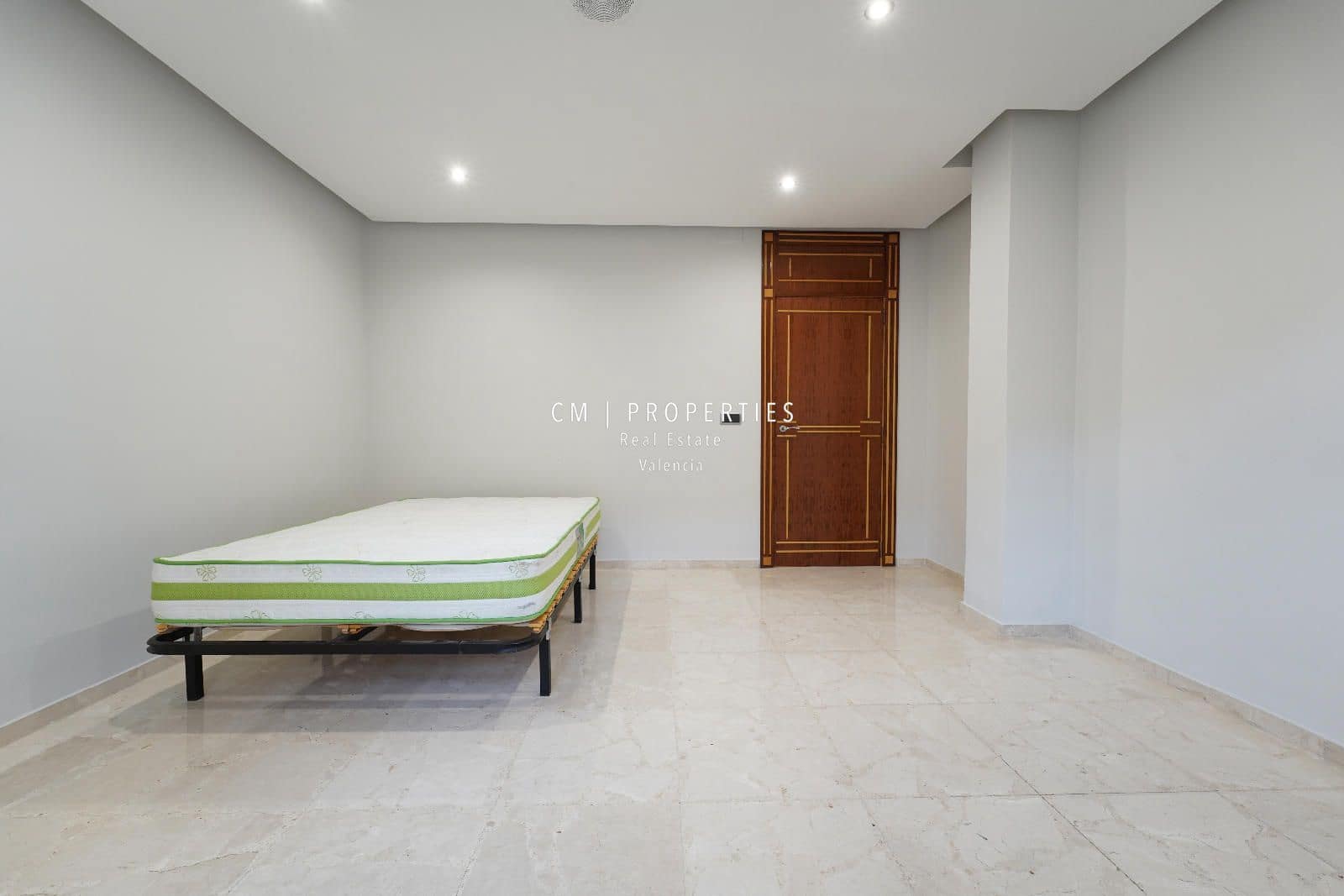 2 quarto Apartamento para arrendar em Valencia cidade - 1 300 € (Ref: 8655356)