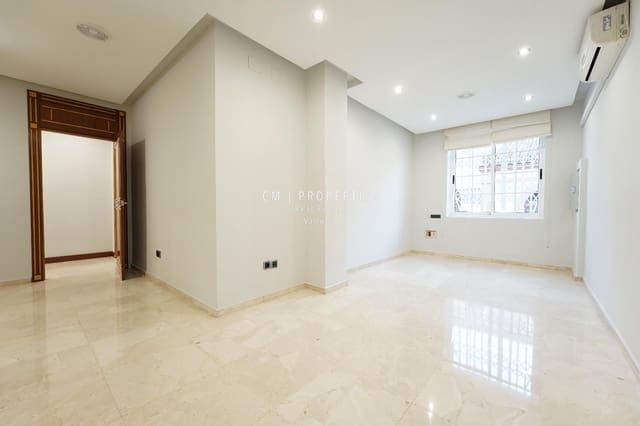 2 quarto Apartamento para arrendar em El Pla del Real, Valência cidade - 1 300 € (Ref: 8655356)