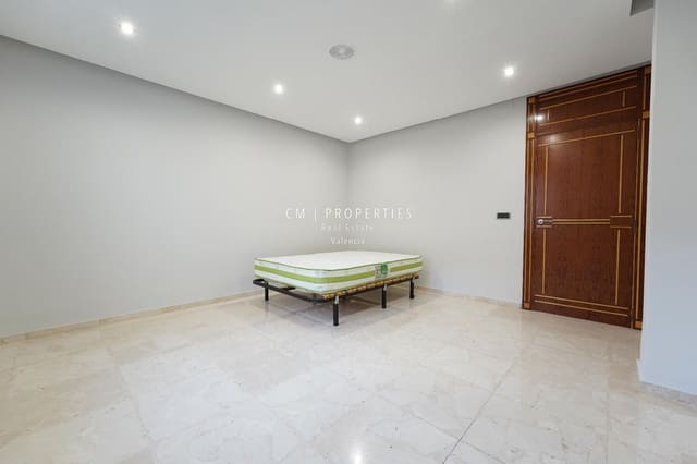 2 quarto Apartamento para arrendar em El Pla del Real, Valência cidade - 1 300 € (Ref: 8655356)