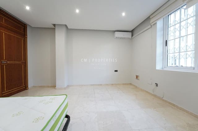 2 quarto Apartamento para arrendar em El Pla del Real, Valência cidade - 1 300 € (Ref: 8655356)