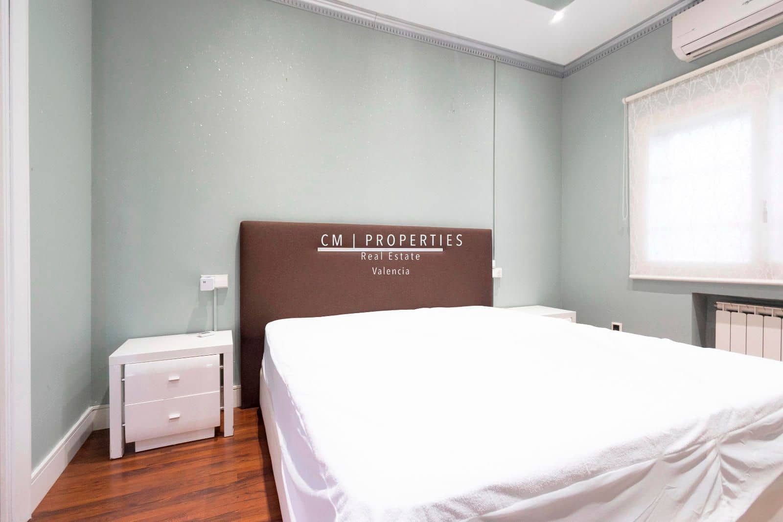 5 bedroom Villa for rent in Paterna with pool garage - € 4,000 (Ref: 8655919)