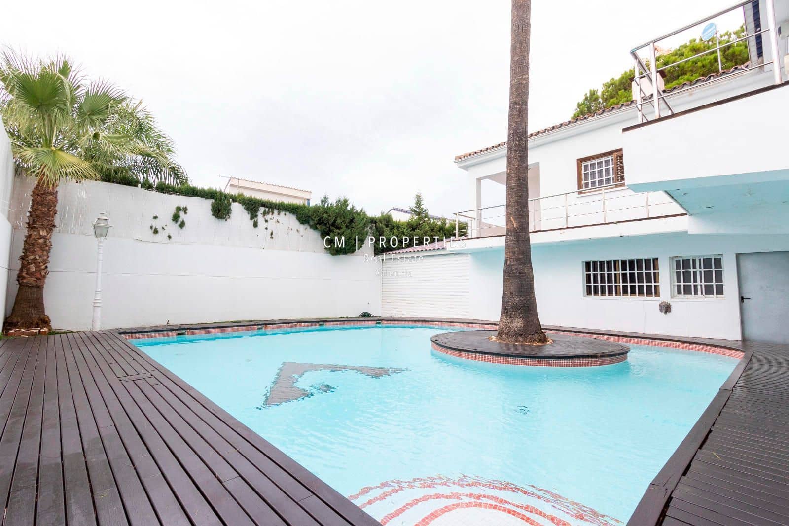 5 bedroom Villa for rent in Paterna with pool garage - € 4,000 (Ref: 8655919)