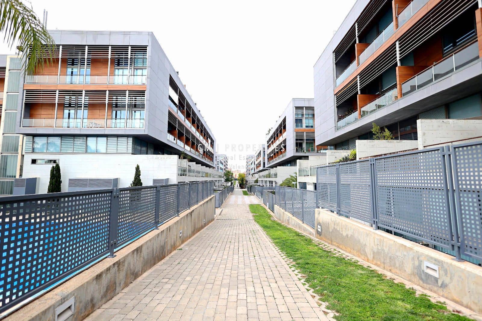 1 sovrum Lägenhet att hyra i Valencia stad med pool garage - 1 100 € (Ref: 8676588)