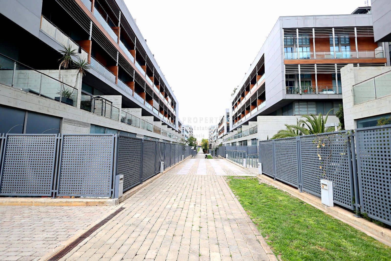 1 sovrum Lägenhet att hyra i Valencia stad med pool garage - 1 100 € (Ref: 8676588)