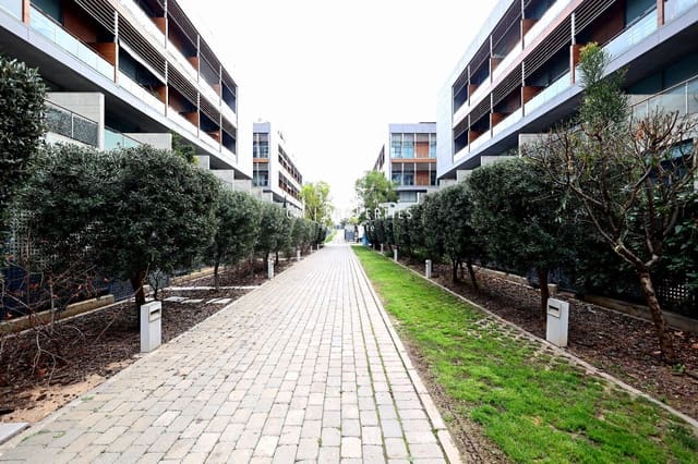 1 sovrum Lägenhet att hyra i Valencia stad med pool garage - 1 100 € (Ref: 8676588)